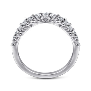Soire - Curved Platinum Shared Prong Diamond Wedding Band