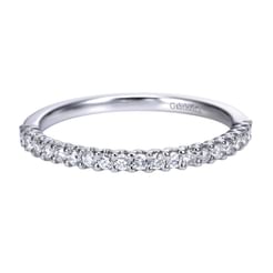 Platinum Shared Prong Set Diamond Wedding Band
