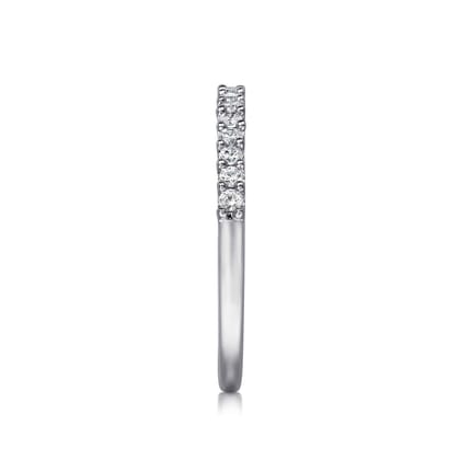 Sorrento - Platinum Shared Prong Set Diamond Wedding Band