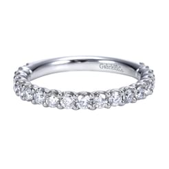 Platinum Shared Prong Set Diamond Wedding Band