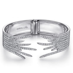 Split 18K White Gold Fan Diamond Bangle