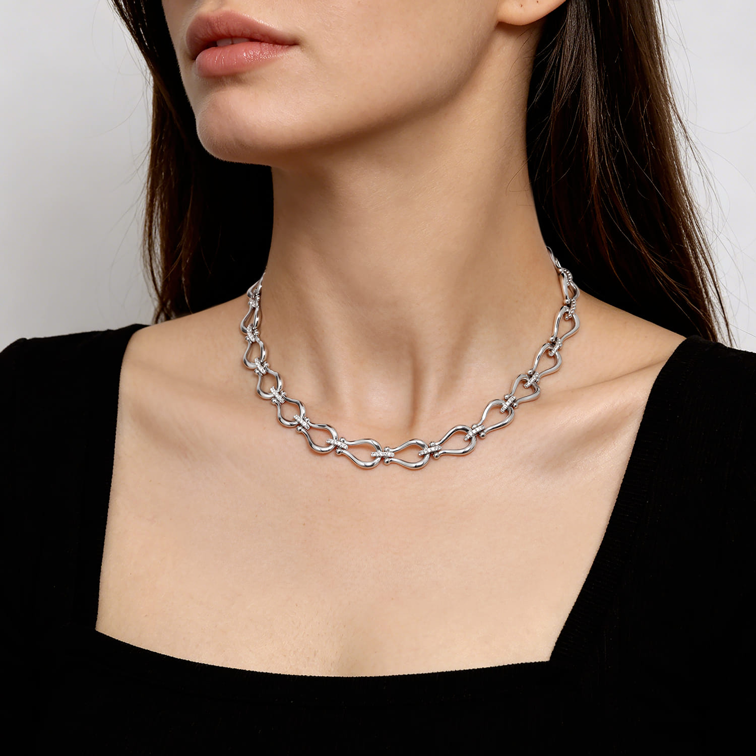 Strides - 925 Sterling Silver Bujukan Beaded Horseshoe White Sapphire Link Chain Necklace - Shot 3