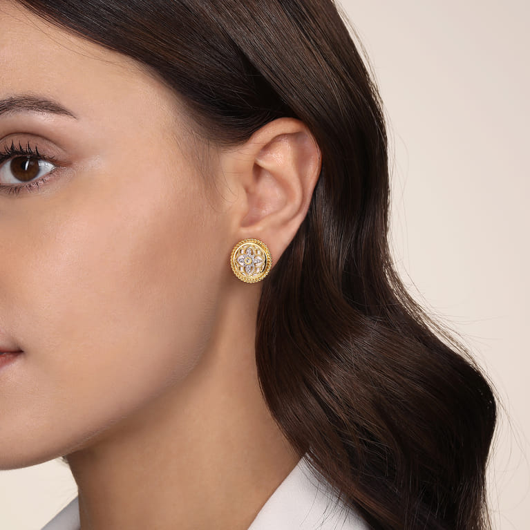 Stud Earrings 14K Yellow Gold Diamond and White Mother of Pearl 0.13ct Bujukan - 0.13 ct - Shot 2