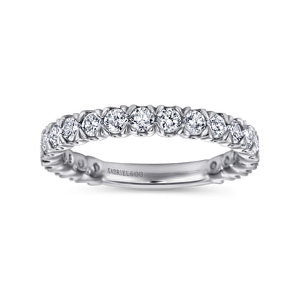 Vienne - 14K White Gold Prong Set Diamond Wedding Band