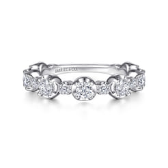 Vilanova - 14K White Gold Diamond Anniversary Band