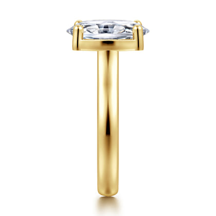 Villa - 14K Yellow Gold Half Bezel Oval Diamond Engagement Ring