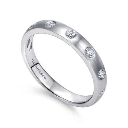 Vitoria - 14K White Gold Burnished Set Round 7 Stone Diamond Anniversary Band