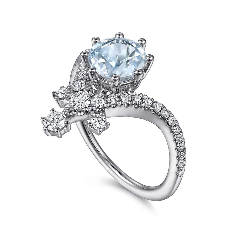Royalty - 14K White Gold Chevron Aquamarine and Diamond Engagement Ring - 0.5 ct - Shot 3