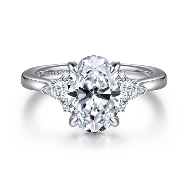 Boa - 14K White Gold Oval Three Stone Diamond Engagement Ring - 0.3 ct - Shot 1