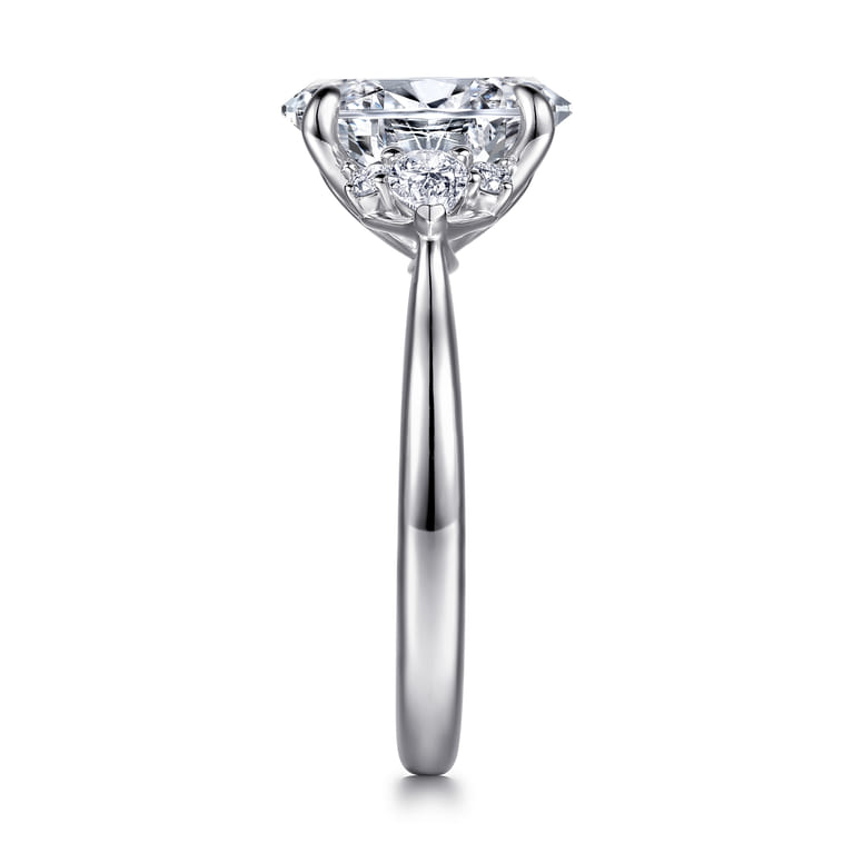 Boa - 14K White Gold Oval Three Stone Diamond Engagement Ring - 0.3 ct - Shot 5