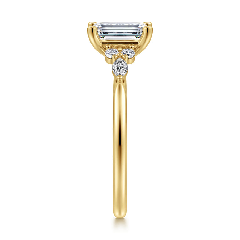 Arletta - 14K Yellow Gold Emerald Cut Diamond Engagement Ring - 0.18 ct - Shot 4