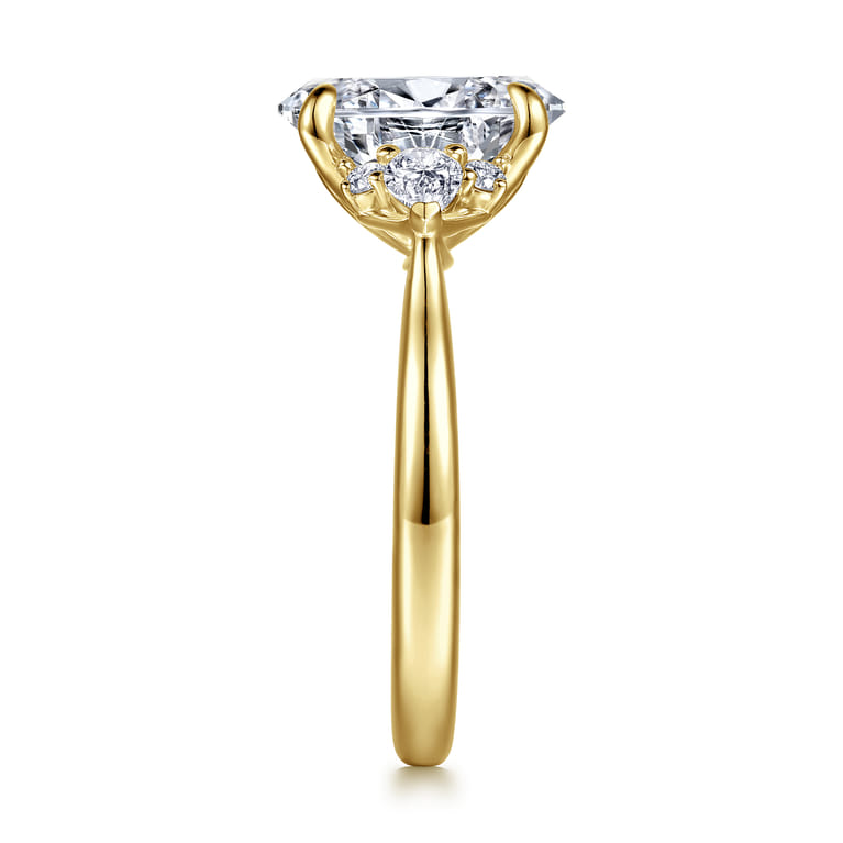 Boa - 14K Yellow Gold Oval Three Stone Diamond Engagement Ring - 0.3 ct - Shot 5