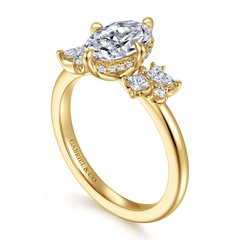 Cicely - 14K Yellow Gold Oval Diamond Engagement Ring - 0.3 ct - Shot 3