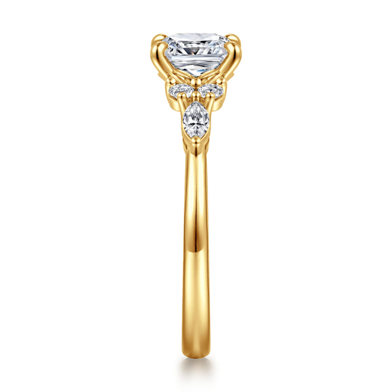 Avah - 18K Yellow Gold Cushion Cut Diamond Cluster Engagement Ring - 0.28 ct - Shot 4