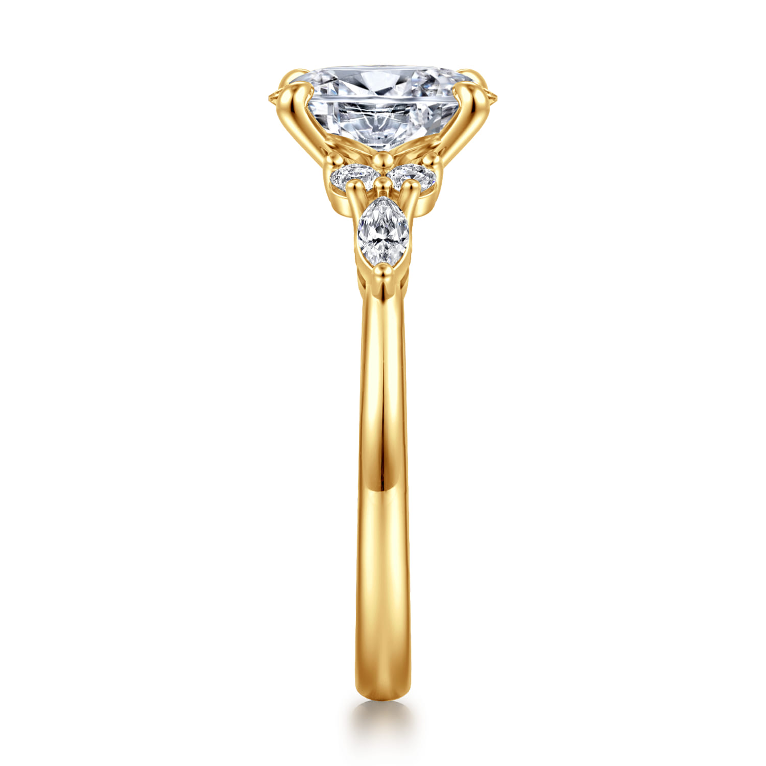 Avah - 18K Yellow Gold Oval Diamond Cluster Engagement Ring - 0.3 ct - Shot 4