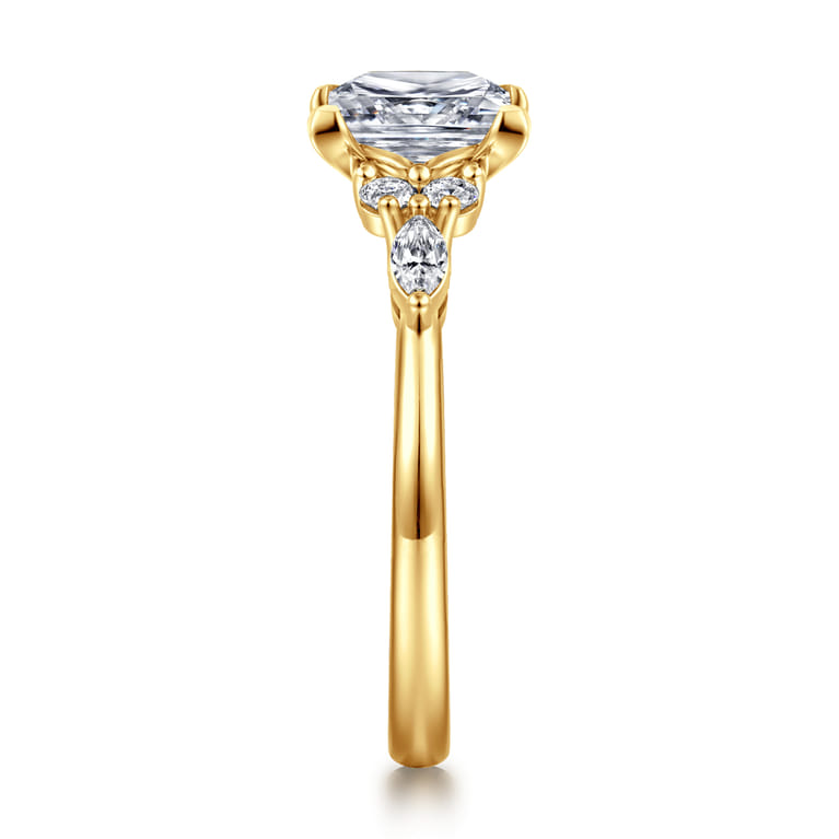 Avah - 18K Yellow Gold Princess Cut Diamond Cluster Engagement Ring - 0.28 ct - Shot 4