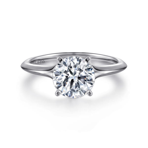Round-Cut Engagement Ring