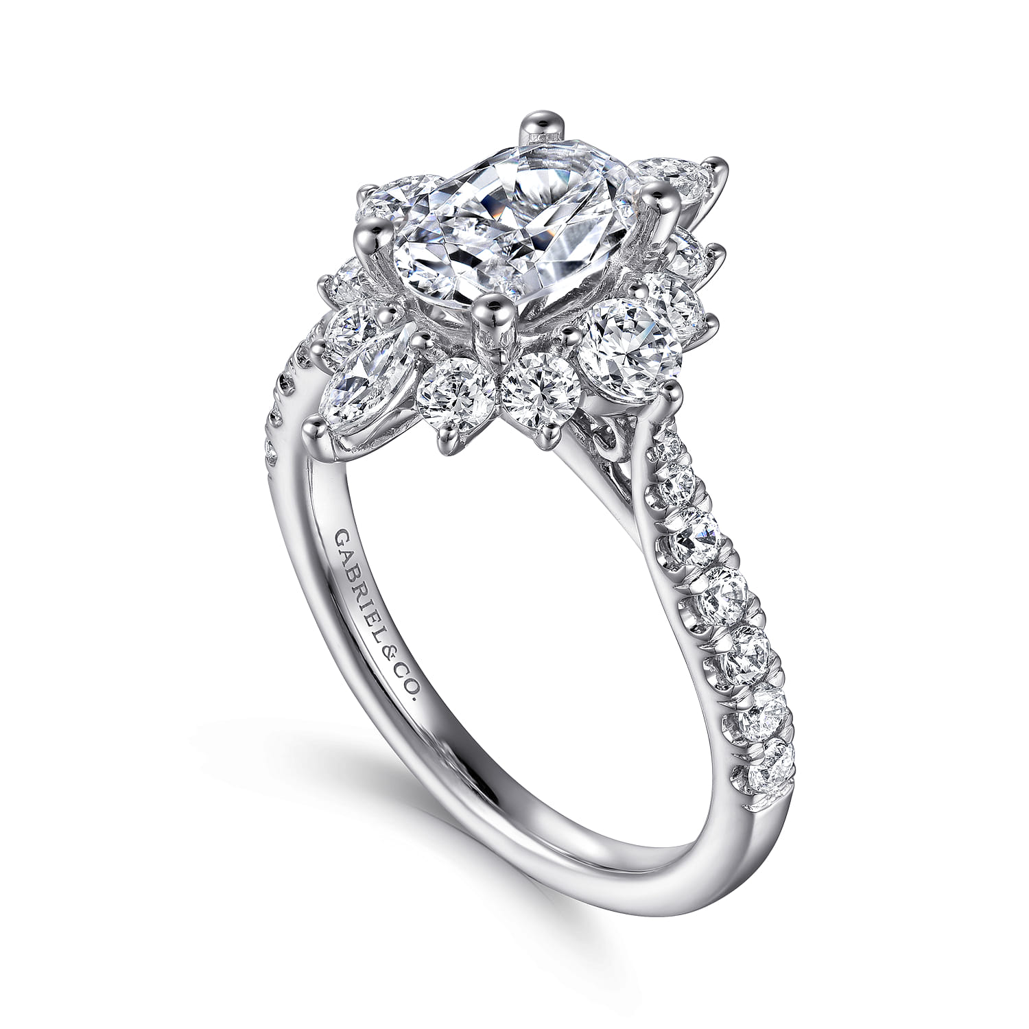 Astor - Unique 14K White Gold Oval Halo Diamond Engagement Ring - 1 ct - Shot 3