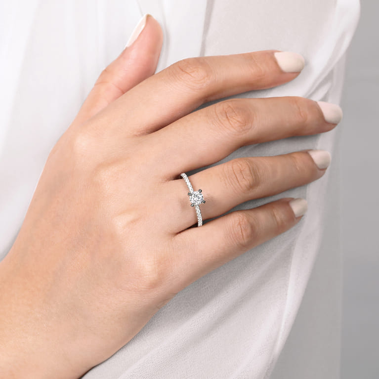 Noa - 14K White Gold Round Diamond Engagement Ring - 0.39 ct - Shot 6