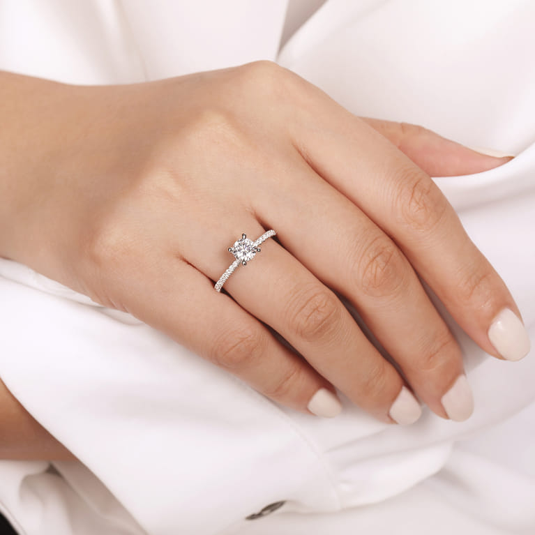 Noa - 14K White Gold Round Diamond Engagement Ring - 0.39 ct - Shot 6