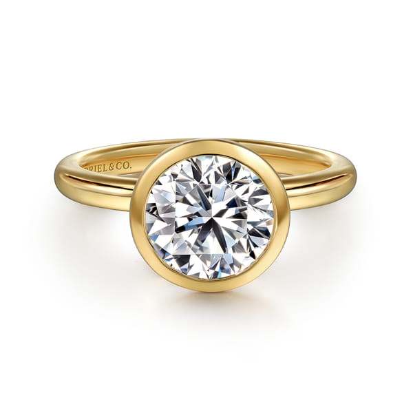 oval vs. round cut engagement ring Round-Cut Engagement Ring