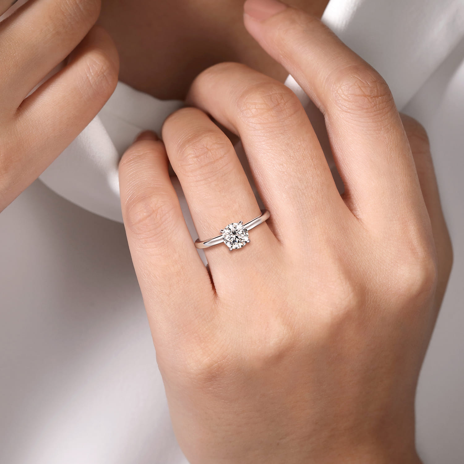 Anuk - 14K White Gold Round Diamond Engagement Ring - 0.05 ct - Shot 5