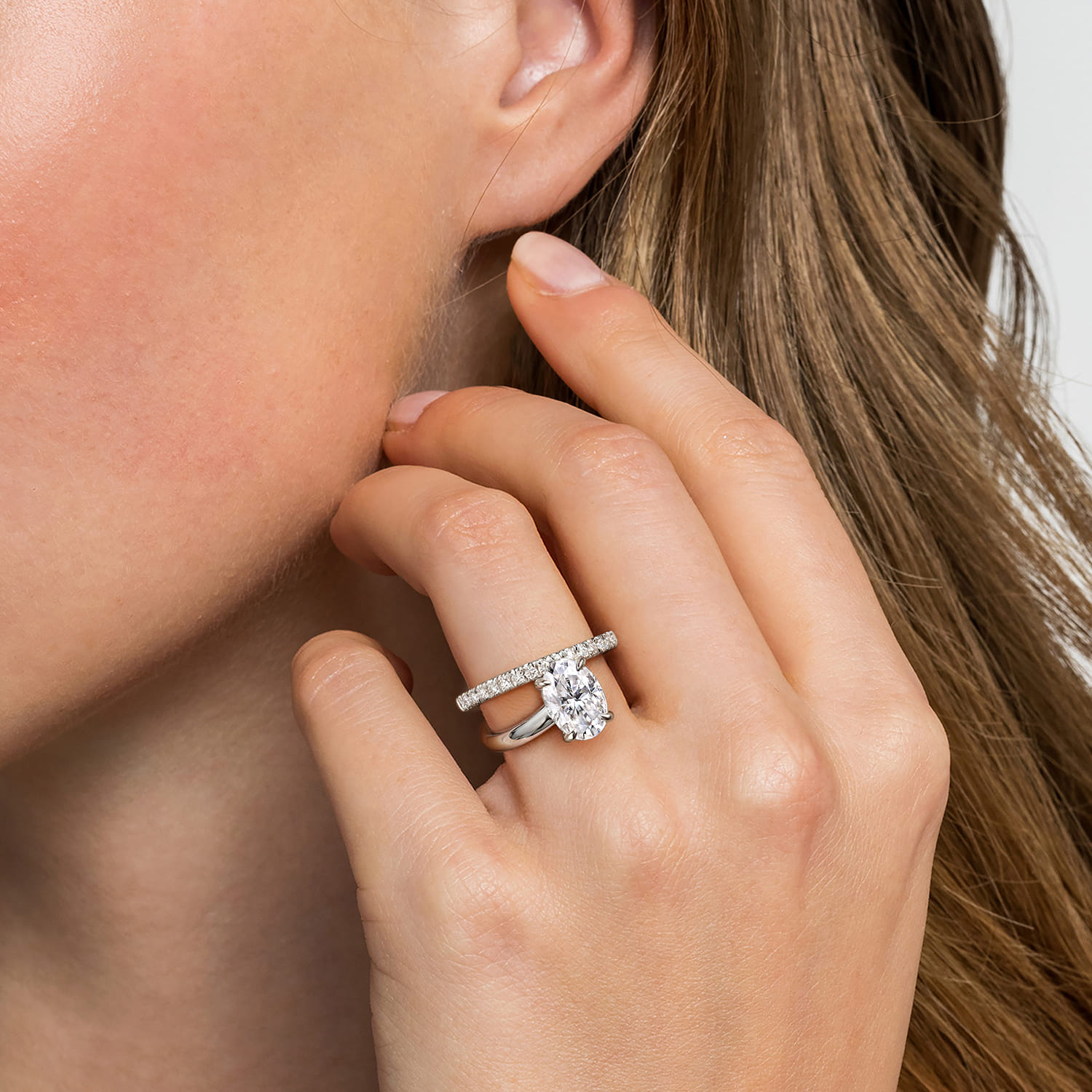 Frost - 14K White Gold Split Shank Oval Diamond Engagement Ring - 0.4 ct - Shot 6