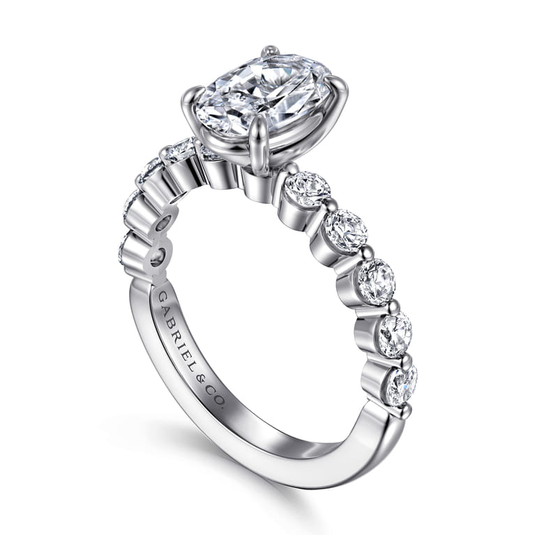 Silvey - 14K White Gold Oval Single Prong Diamond Engagement Ring - 0.7 ct - Shot 3