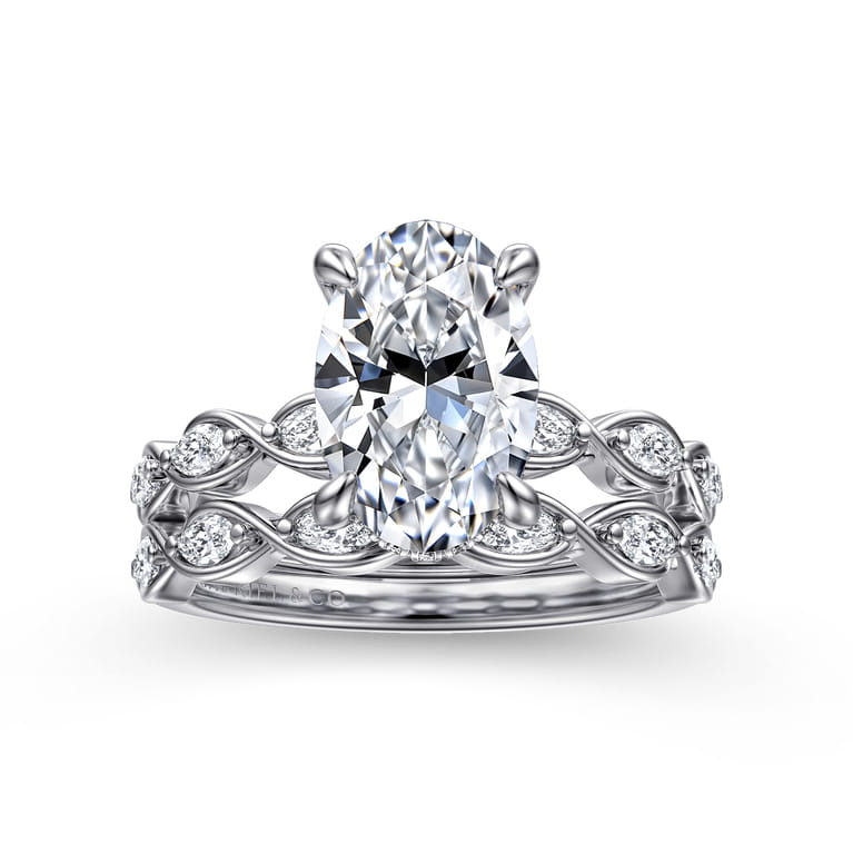 Claudia - 14K White Gold Oval Diamond Engagement Ring - 0.3 ct - Shot 4