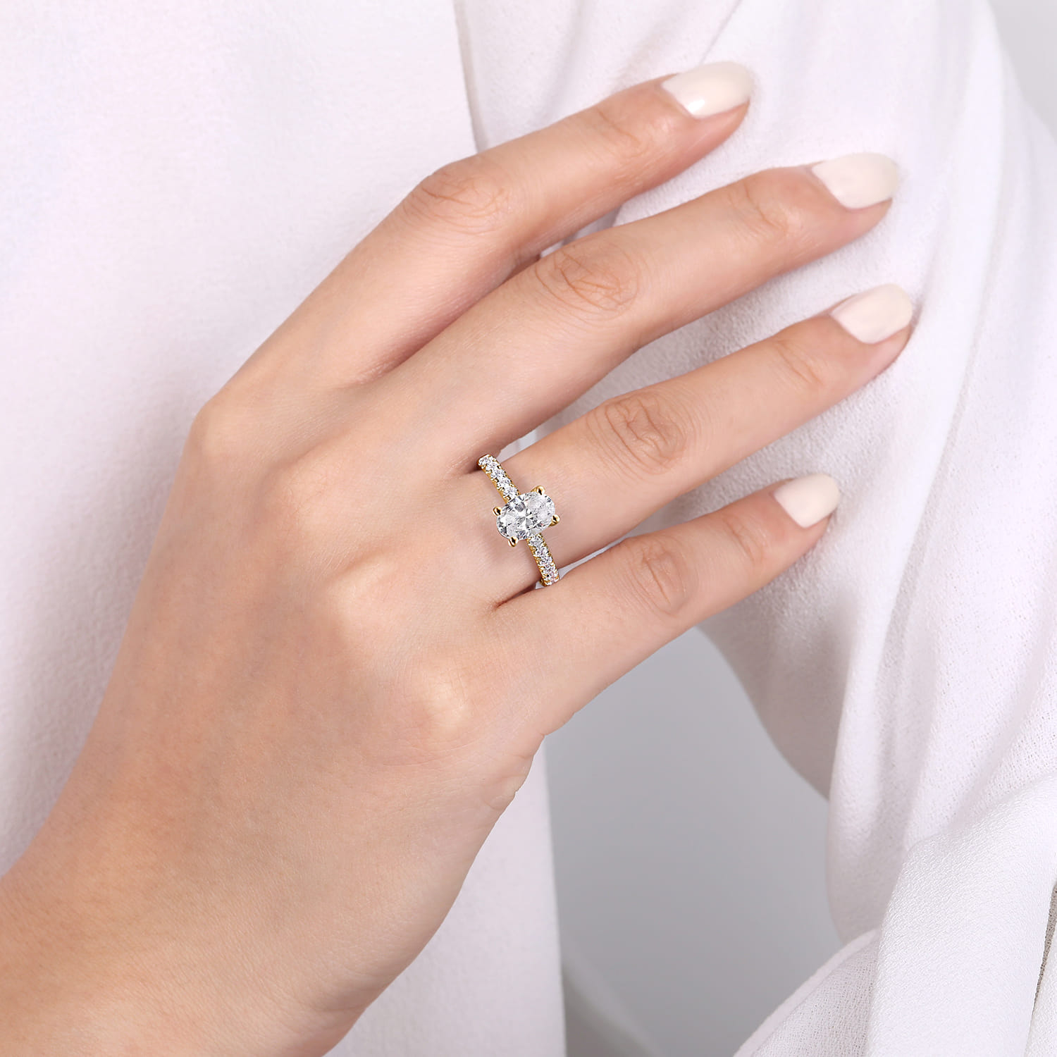 Amira - 14K Yellow Gold Oval Diamond Engagement Ring - 0.5 ct - Shot 6