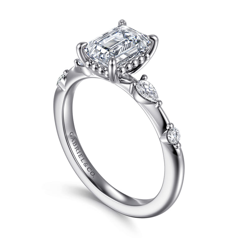 Carinna - 18K White Gold Emerald Cut Diamond Engagement Ring - 0.23 ct - Shot 3