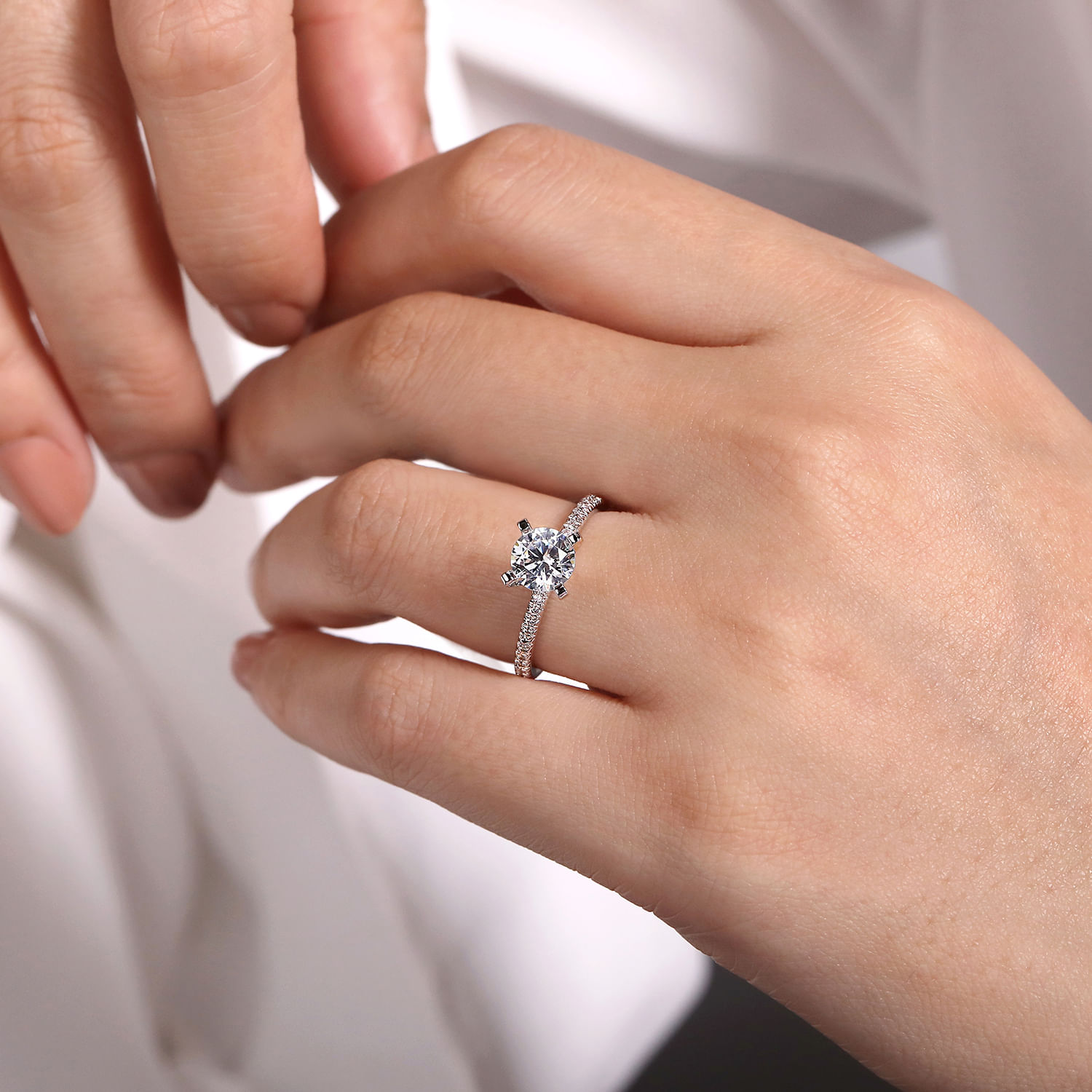 Oyin - Platinum Round Diamond Engagement Ring - 0.16 ct - Shot 6