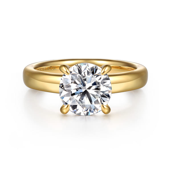 Round-Cut Engagement Ring