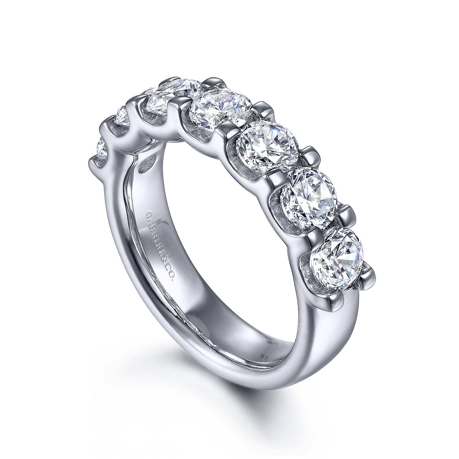 7 Stone Shared Prong Diamond Anniversary Band in 14K White Gold, photograph 3