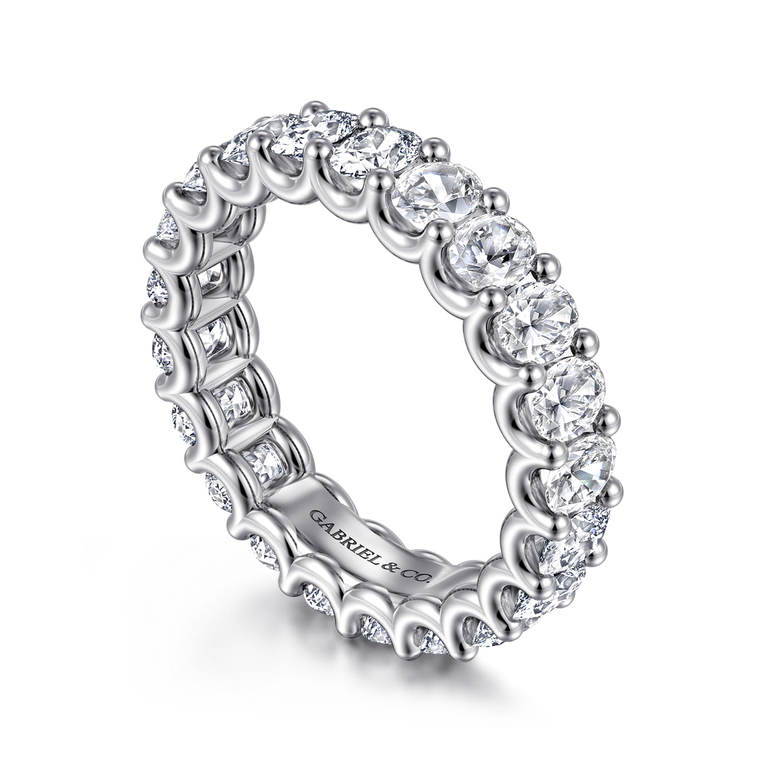 Scallop Setting Diamond Eternity Band in 14K White Gold, photograph 3