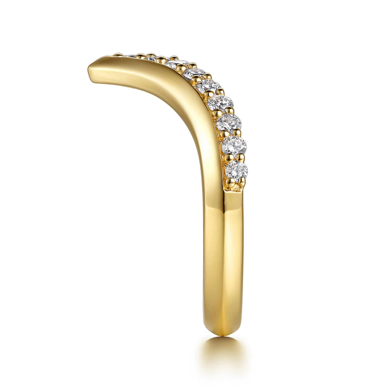 Chevron Diamond Anniversary Band in 14K Yellow Gold, photograph 4