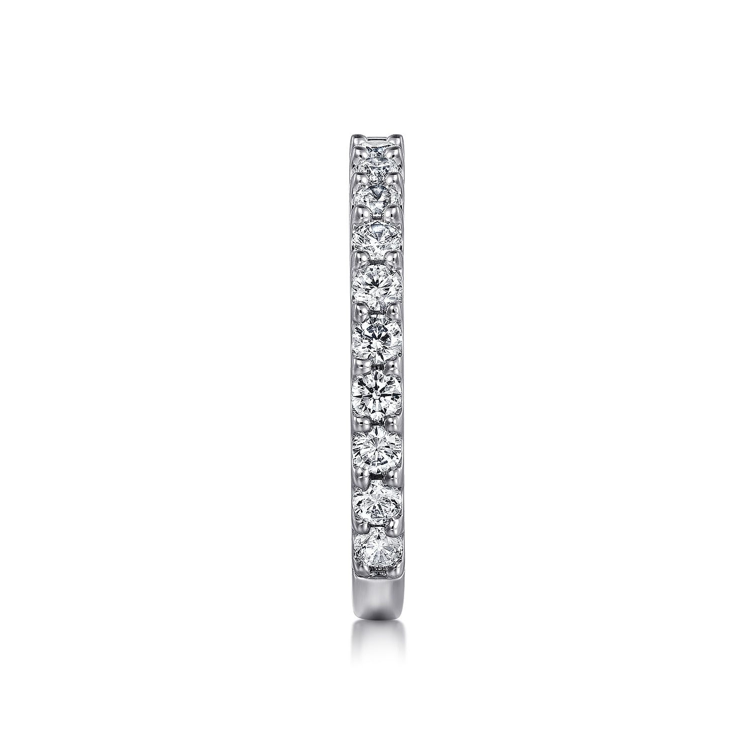 Diamond Wedding Band in Platinum, photograph 4