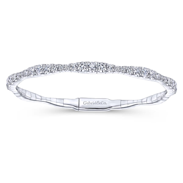 14K White Gold Graduating Diamond Station Bangle