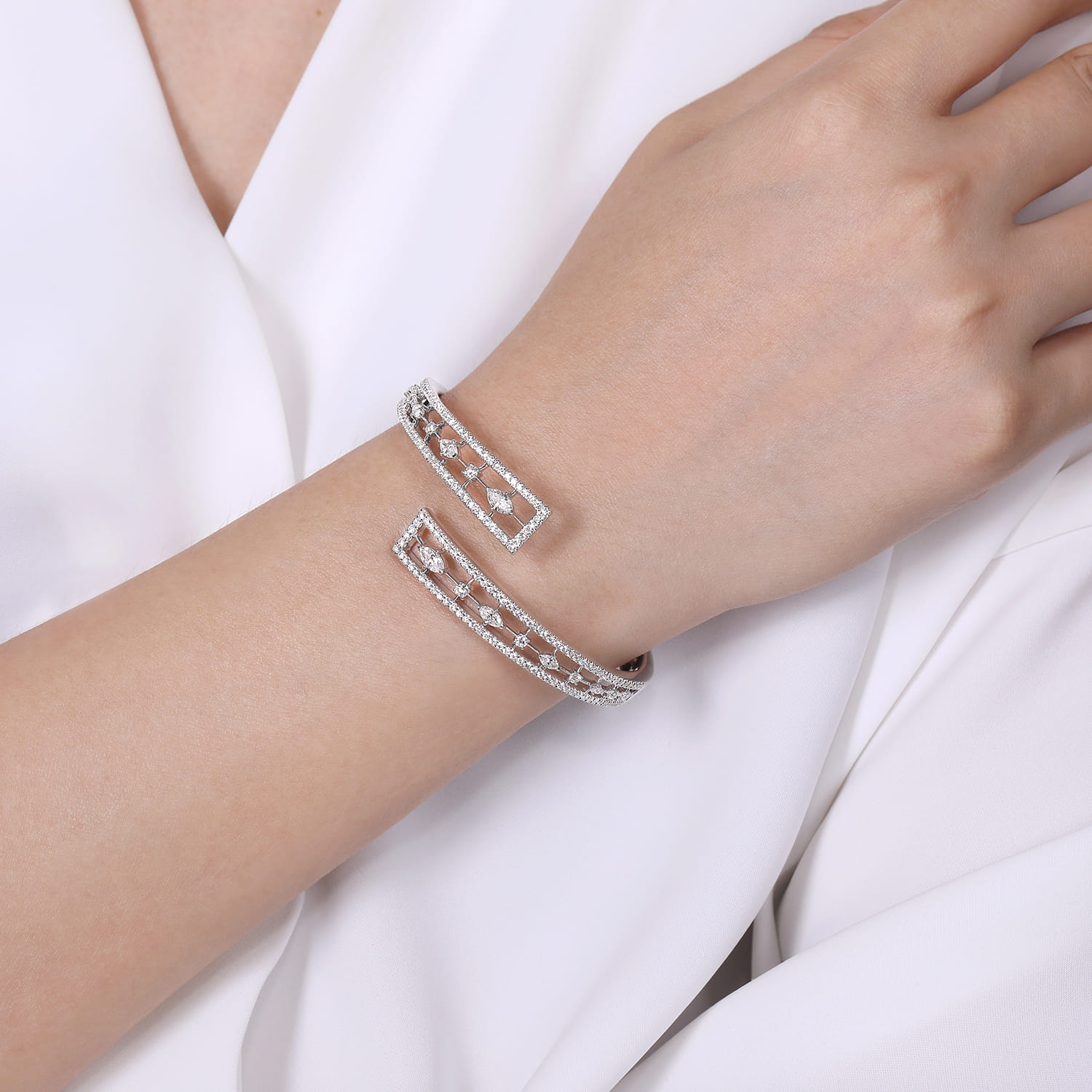 Diamond Pave Bypass Bangle with Geometric Stations in 18K White Gold, photograph 4