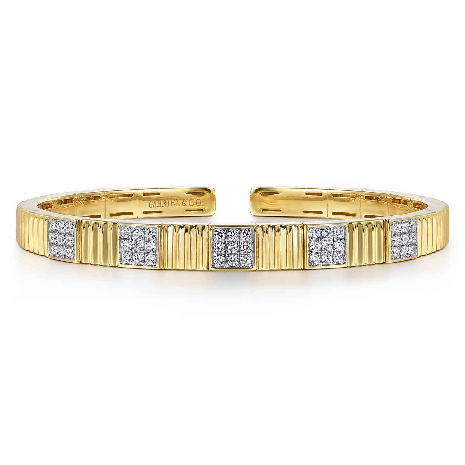 Demure Diamond Bangle Scallop Texture