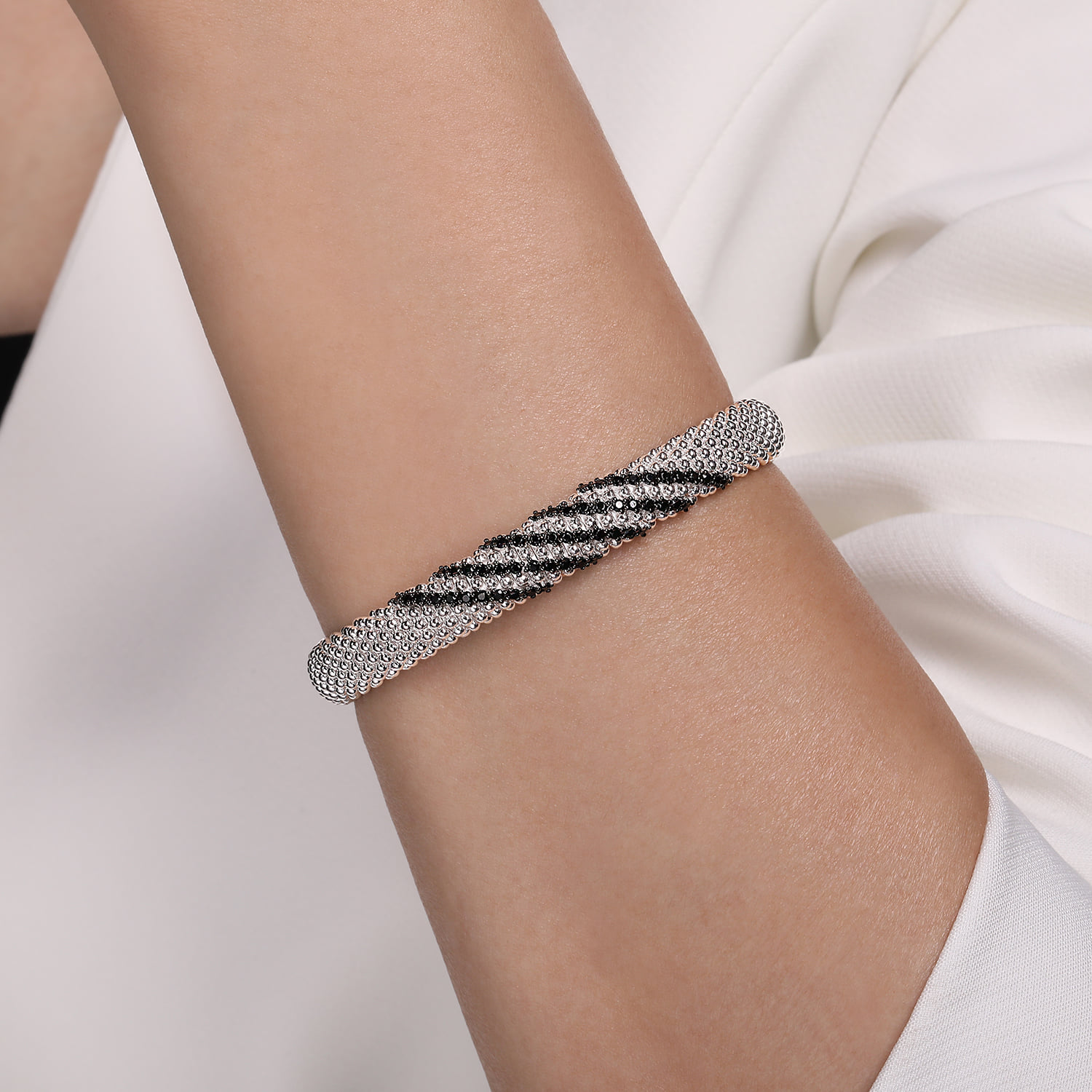 Black Spinel Bangle in Sterling Silver, photograph 4