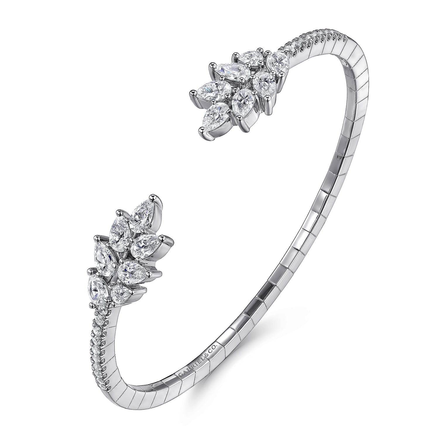 Diamond Bangle in 18K White Gold, photograph 2