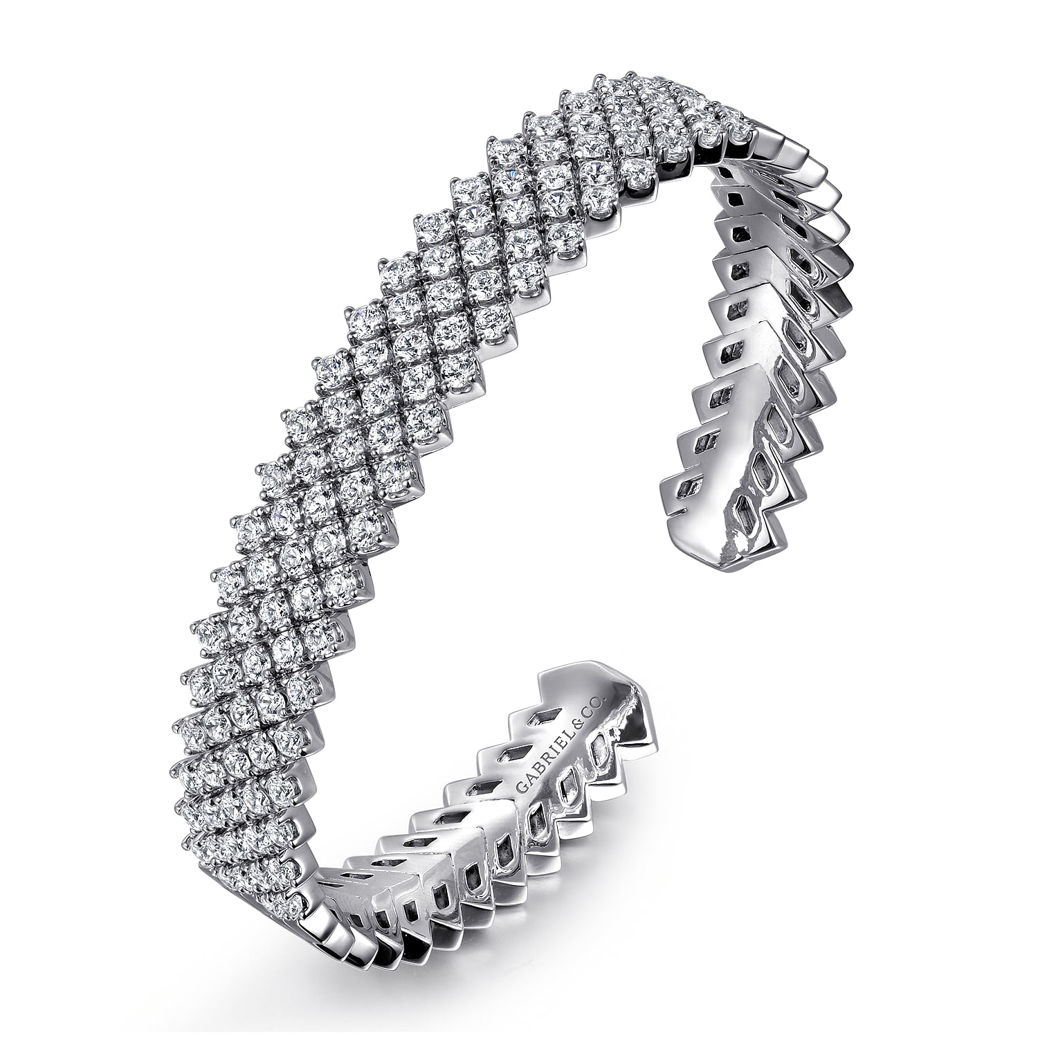 Diamond Bangle in 18K White Gold, photograph 2