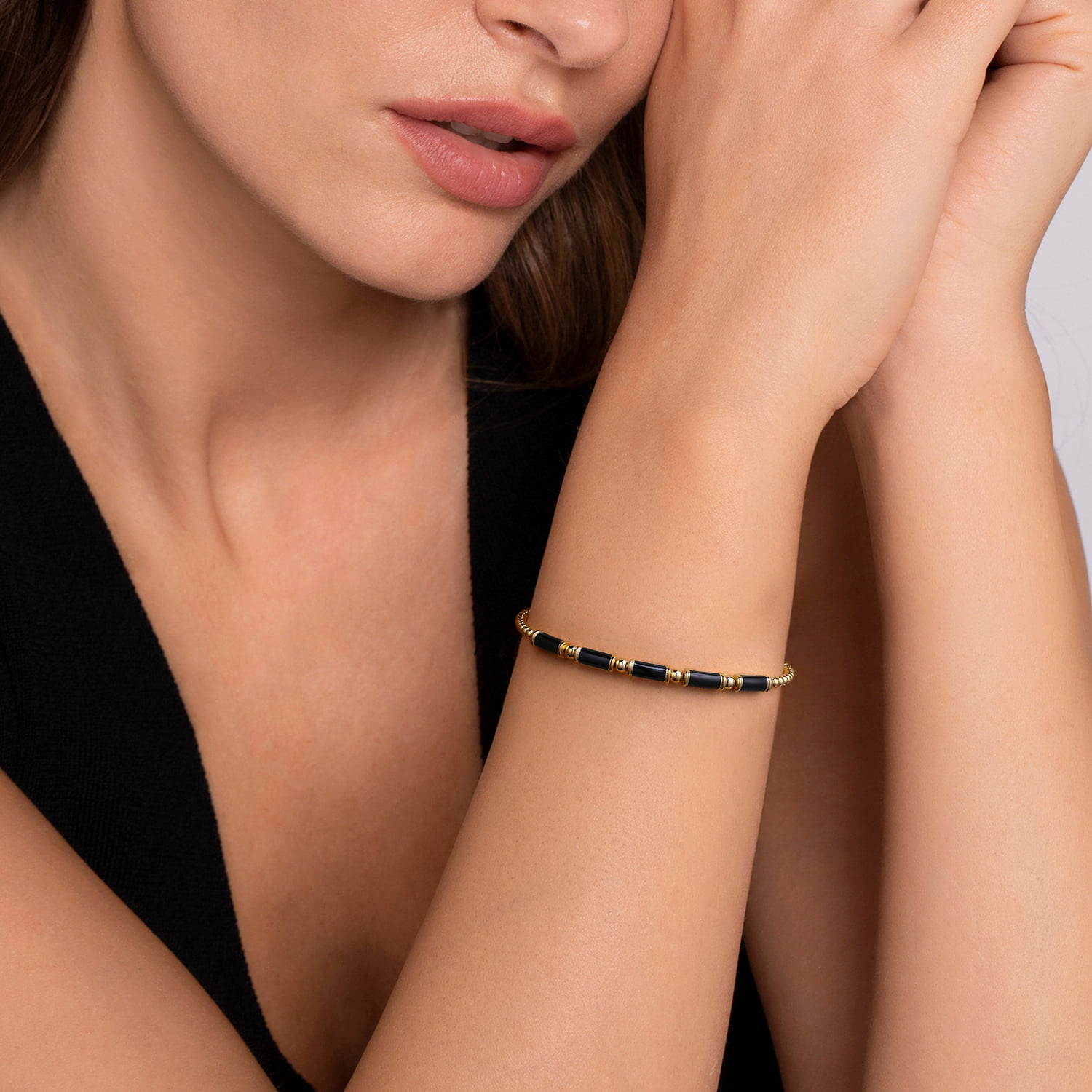 Bujukan Beads and Enamel Split Bangle Bracelet in 14K Yellow Gold, photograph 4