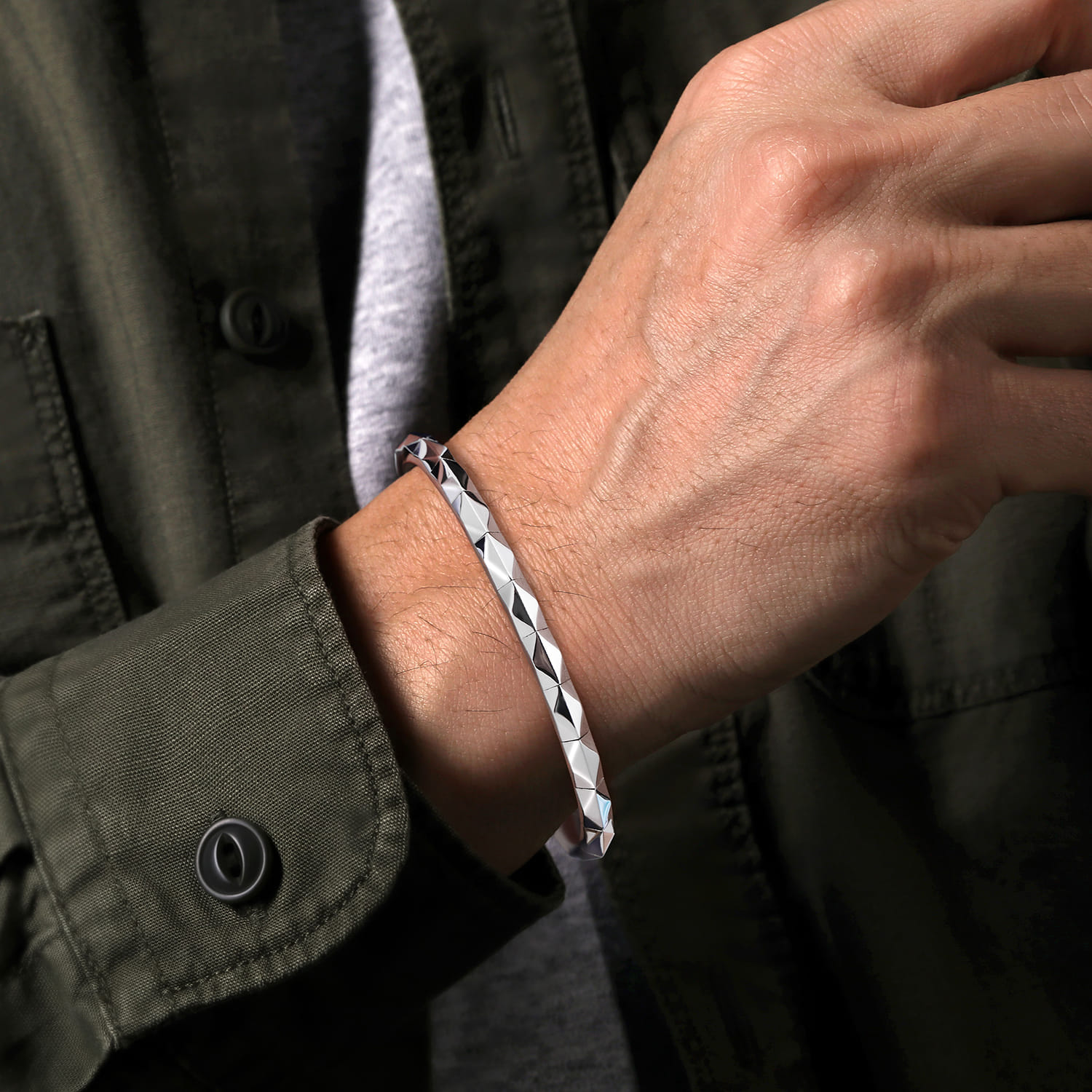 Faceted Open Cuff Bracelet in Sterling Silver, photograph 4