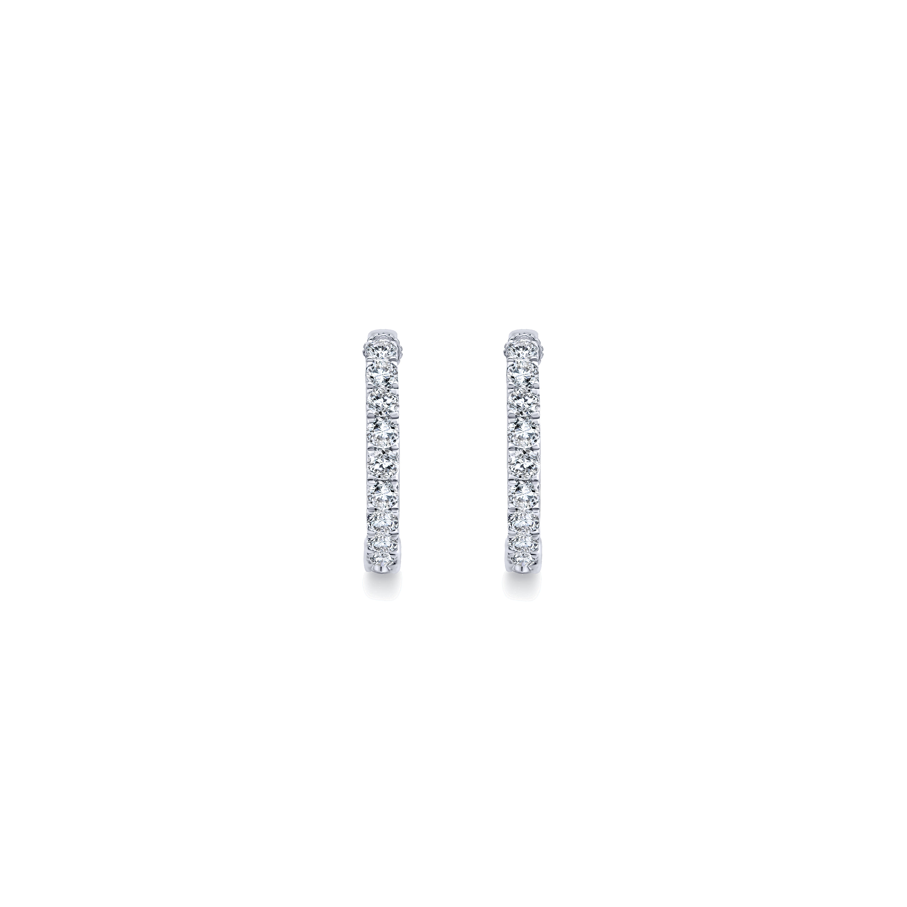 Tiger Claw Set Diamond 15mm Huggie Earrings in 14K White Gold, photograph 3
