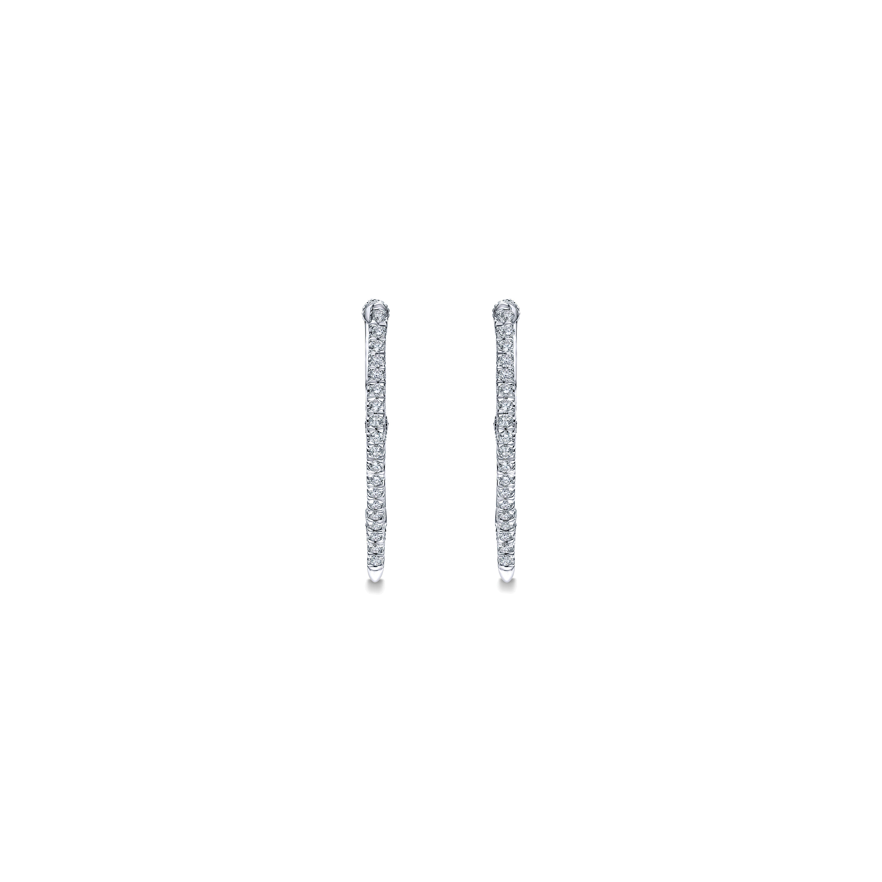 20mm Diamond Earrings in 14K White Gold, photograph 3