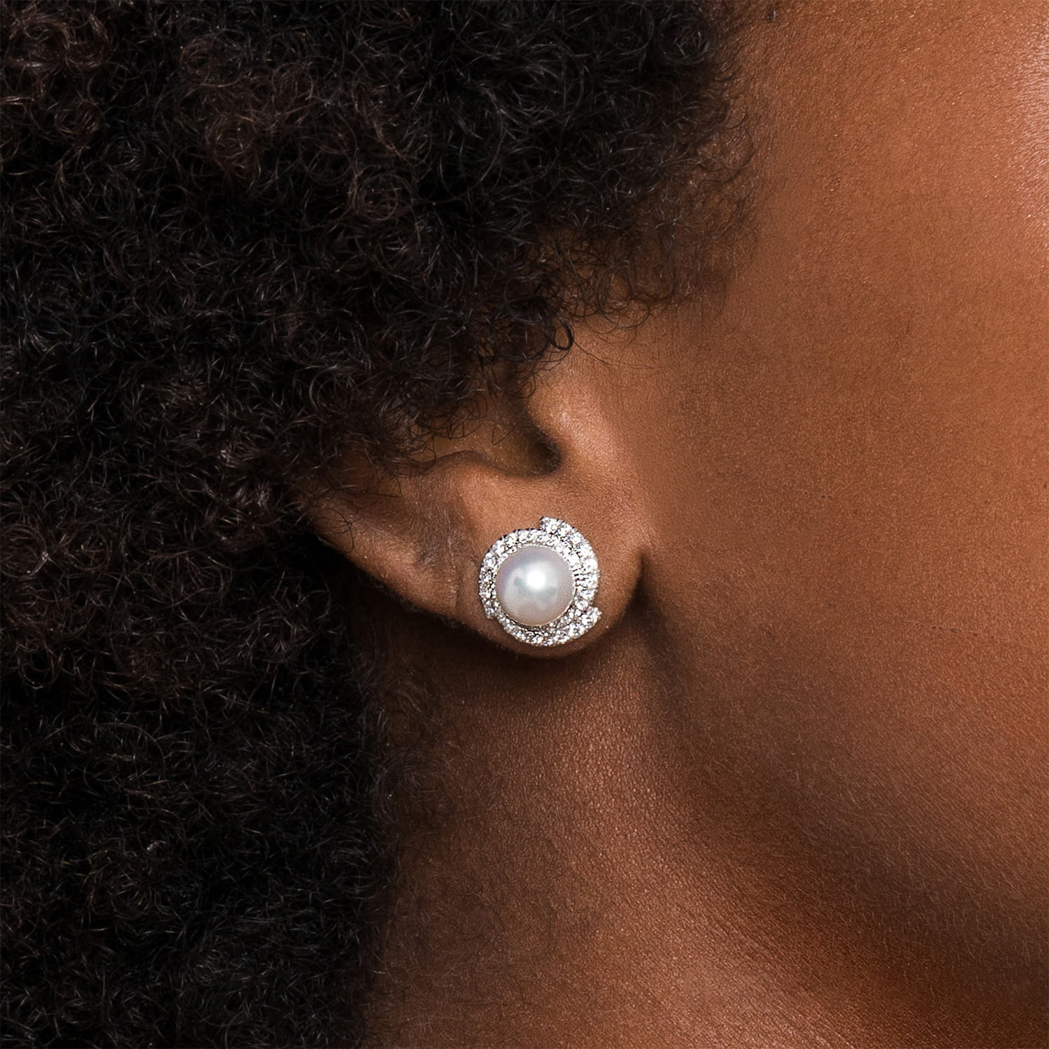 Round Cultured Pearl Swirling Diamond Halo Stud Earrings in 14K White Gold, photograph 2