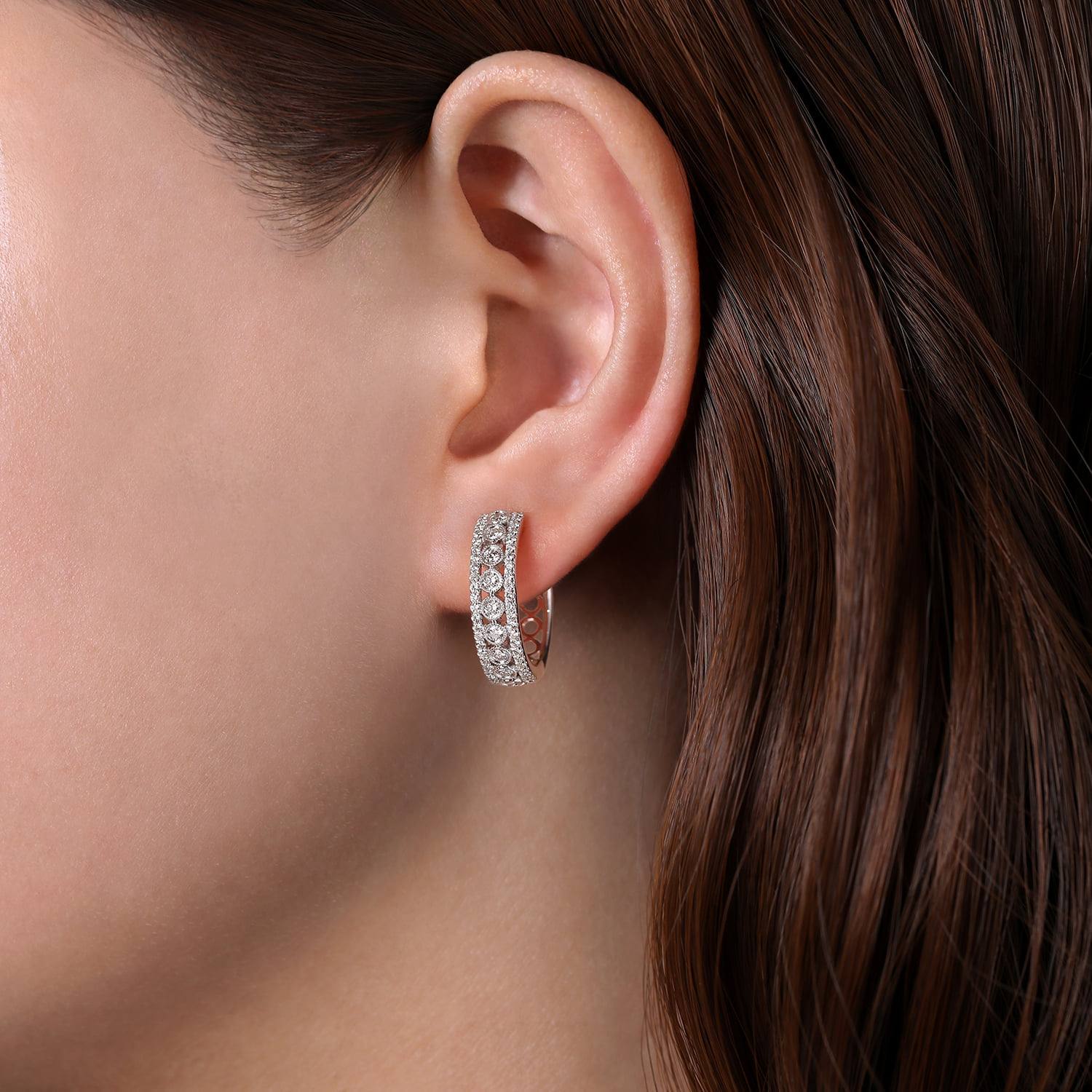 20mm Diamond Huggie Earrings in 14K White Gold, photograph 2