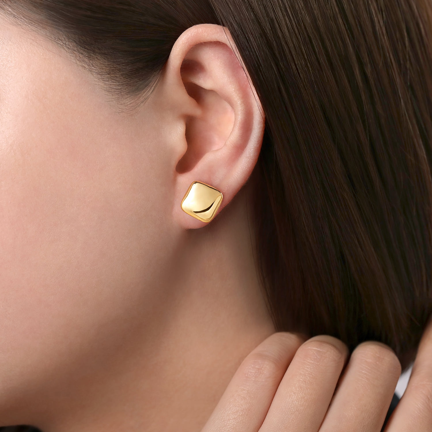 Square Huggie Earrings in 14K Yellow Gold, photograph 2